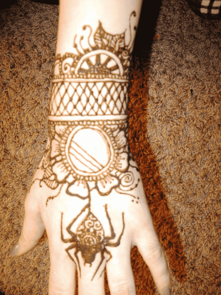 Graceful Spider Henna design