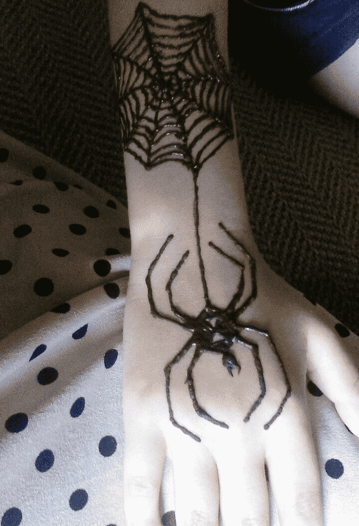 Marvelous Spider Henna design