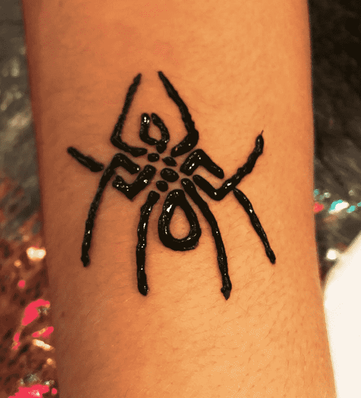 Slightly Spider Henna design