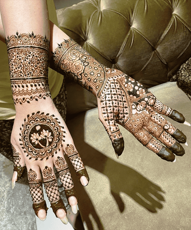 Fascinating Srinagar Henna Design
