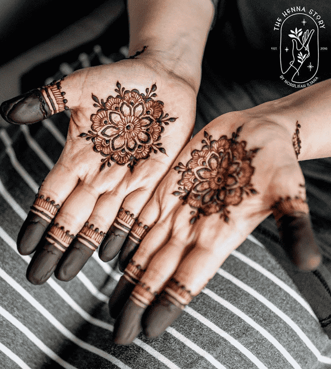 Fine Srinagar Henna Design