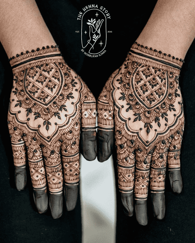 Marvelous Srinagar Henna Design