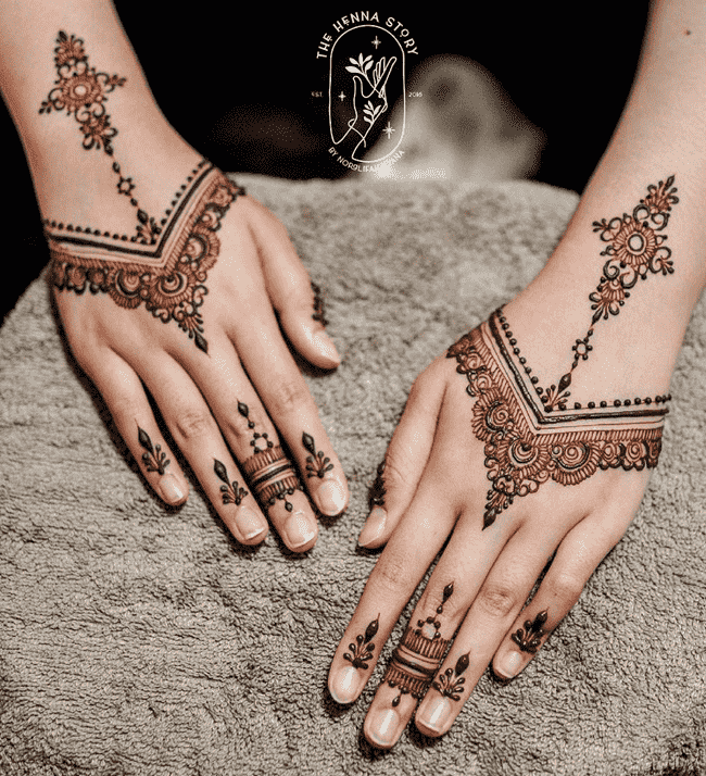 Mesmeric Srinagar Henna Design