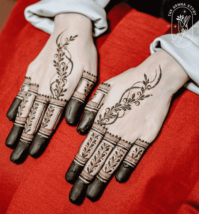 Pleasing Srinagar Henna Design