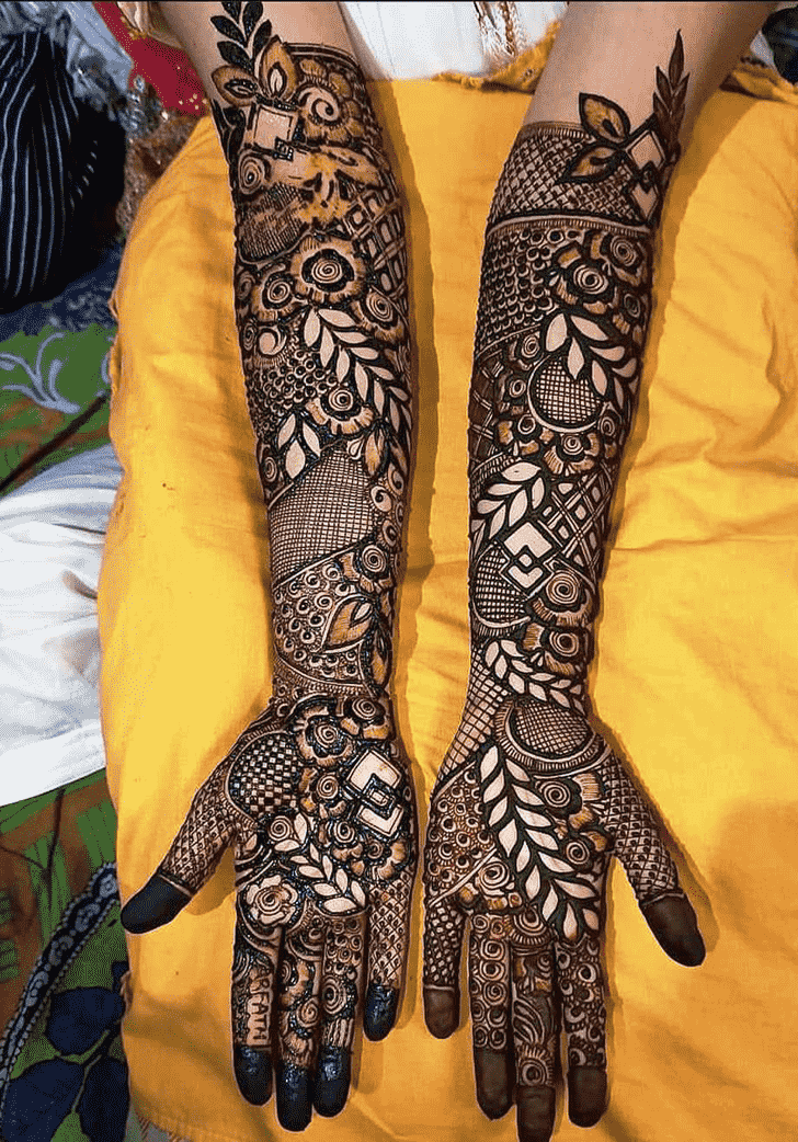 Graceful Stunning Henna design