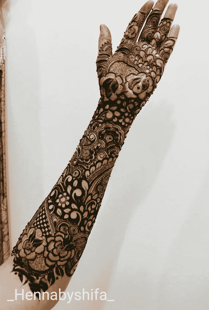 Pleasing Stunning Henna design