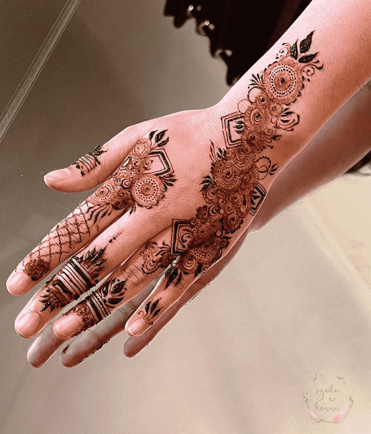 Pretty Stunning Henna design
