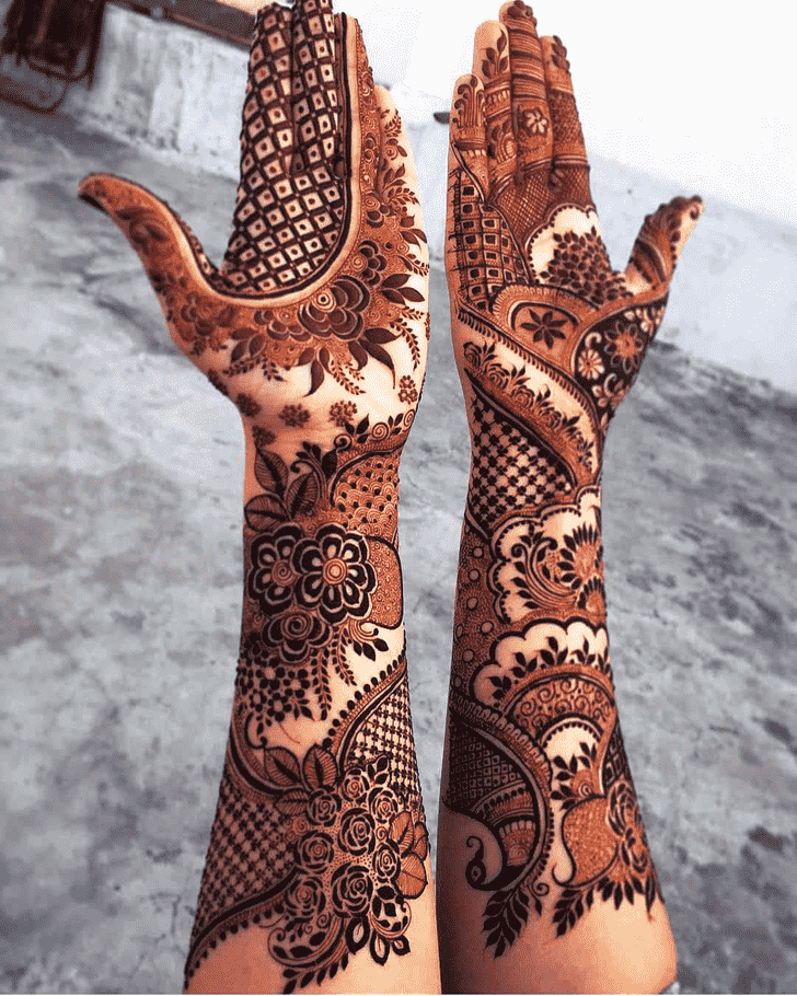 Refined Stunning Henna design