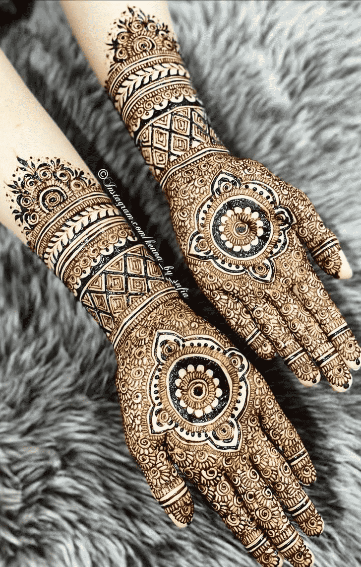 Enthralling Stylish Henna Design
