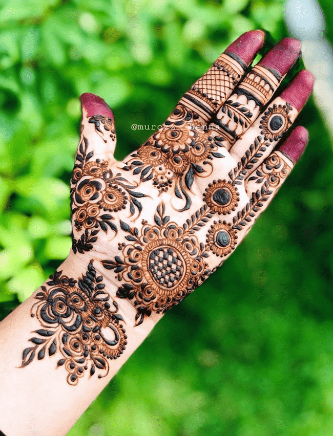 Classy Sukkur Henna Design