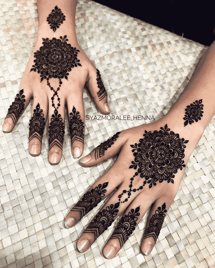 Fetching Surat Henna Design
