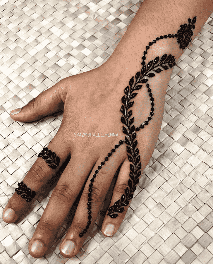 Grand Surat Henna Design