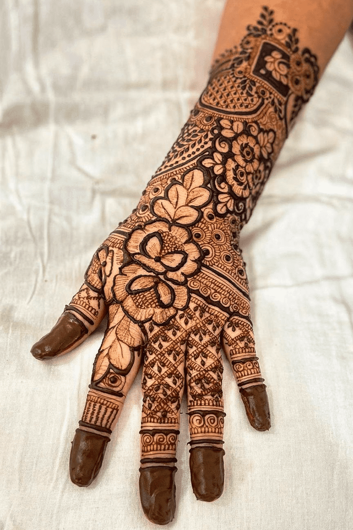 Alluring Sweden Henna Design
