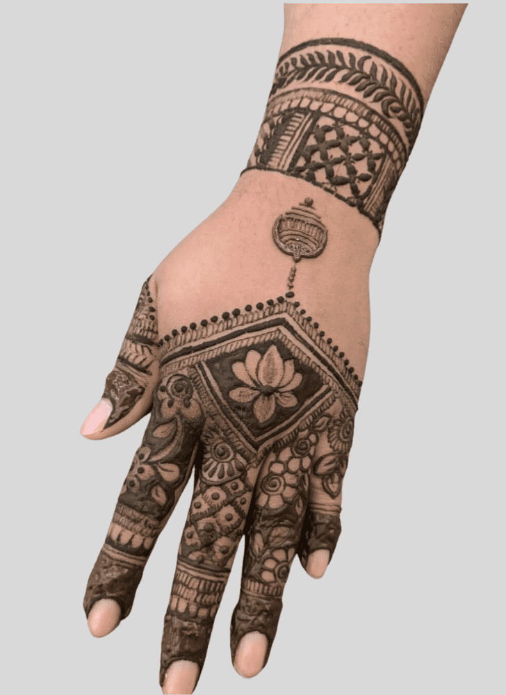 Enthralling Tattoo Henna Design