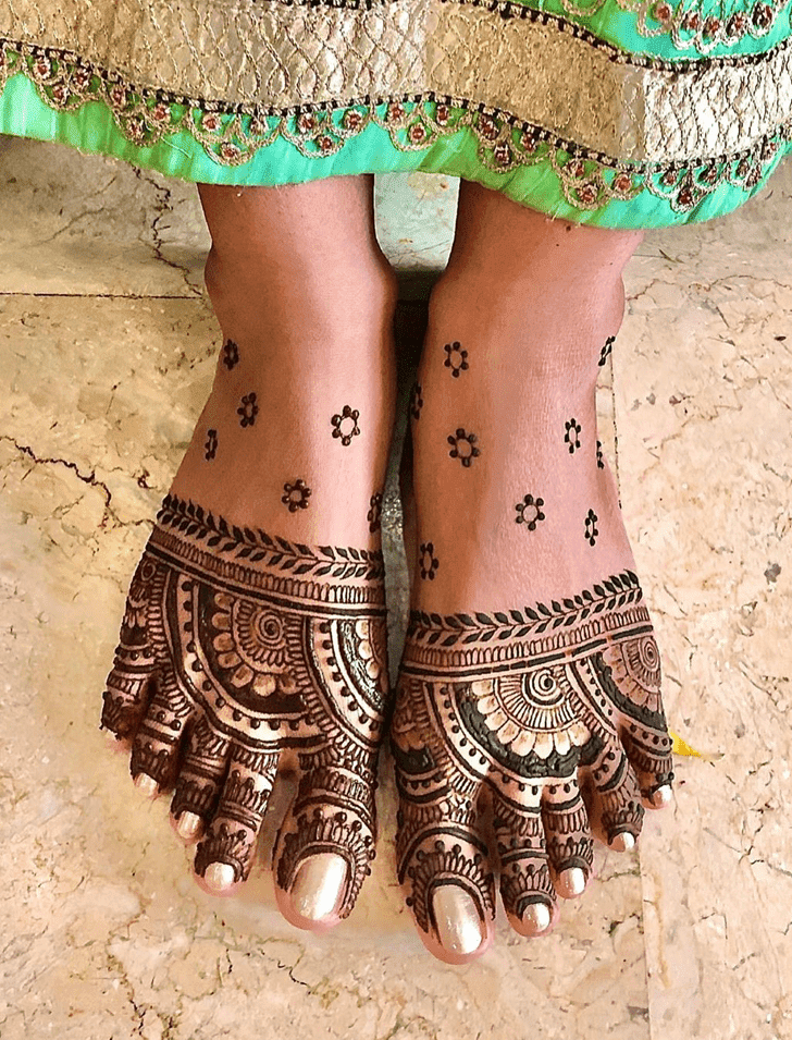 Dazzling Teej Henna Design on Both Hand