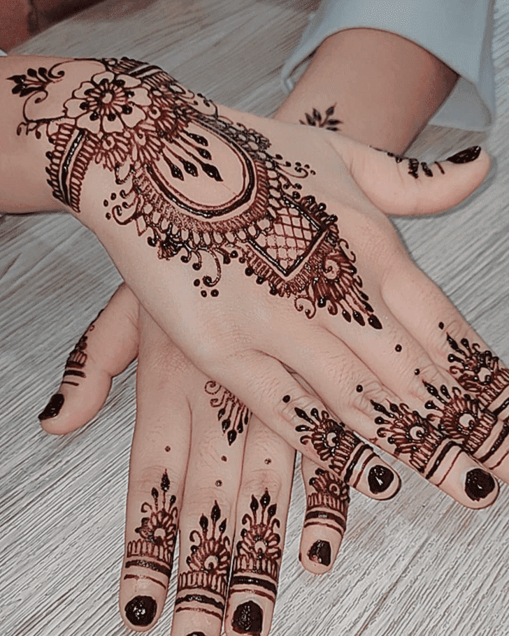 Grand Teej Henna Design on Back Hand