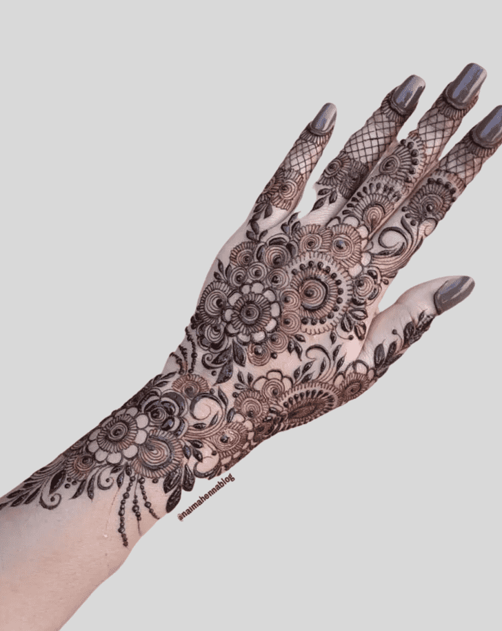 Delicate Teej Special Henna Design