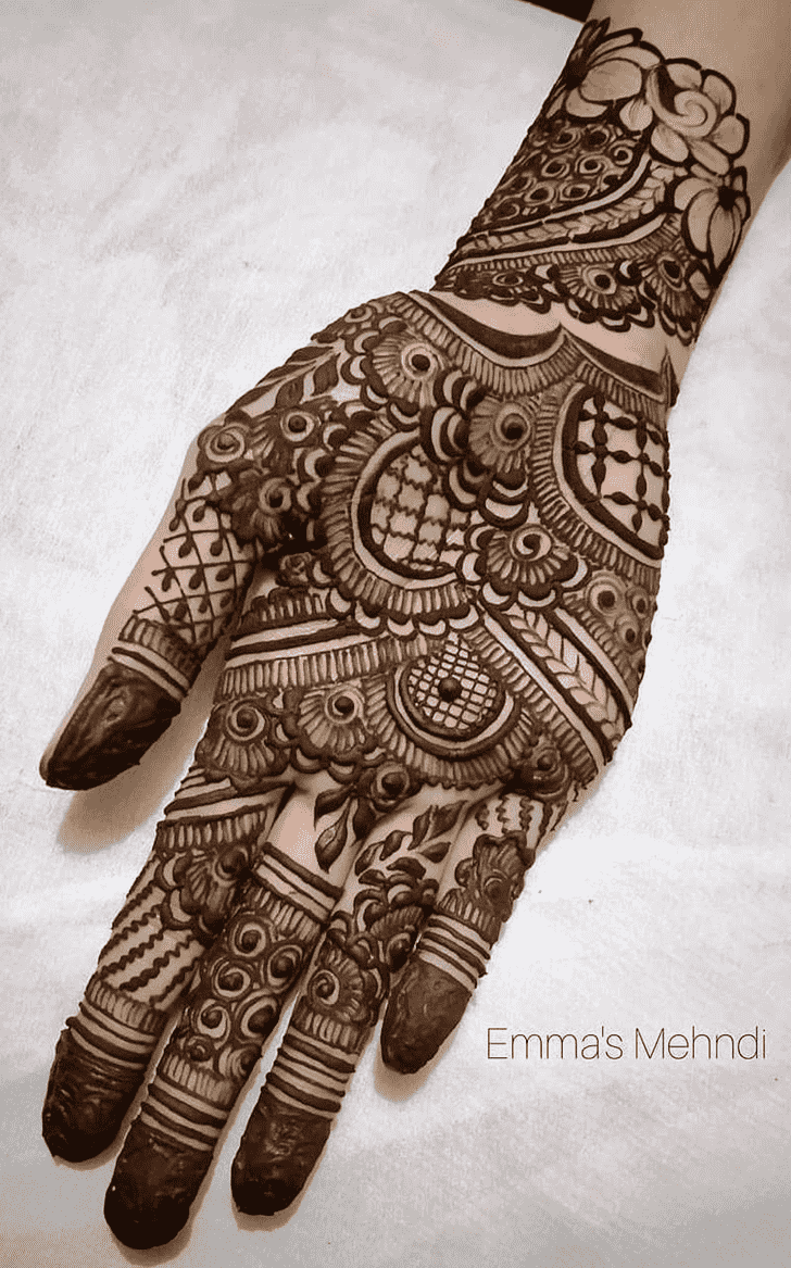 Delicate Thiruvananthapuram Henna Design