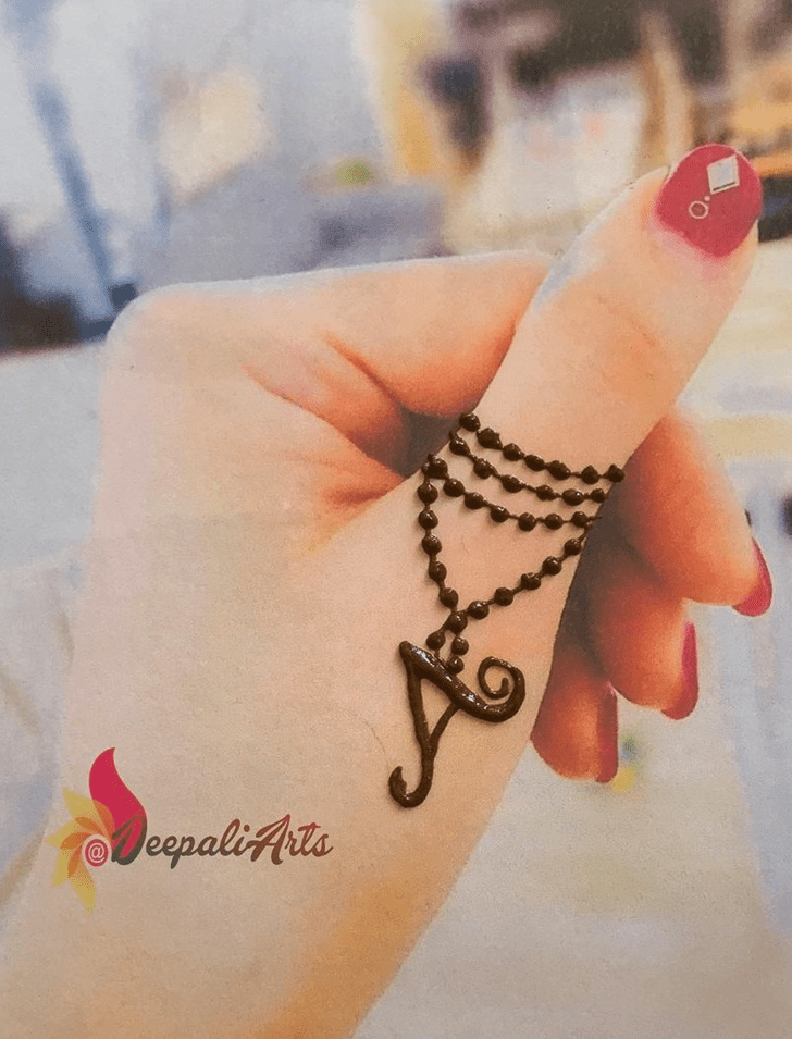 Mehndi designs - Alphabet-V . . . #henna #heena #henne... | Facebook