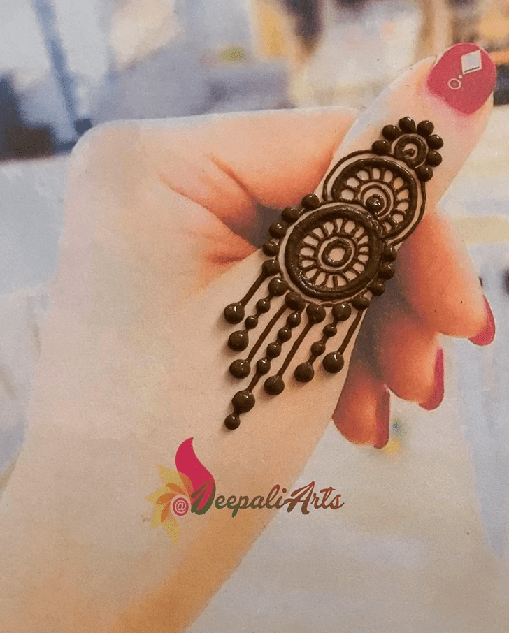 Delightful Thumb Henna Design