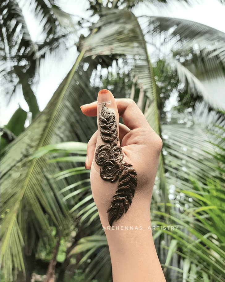 Fair Thumb Henna Design