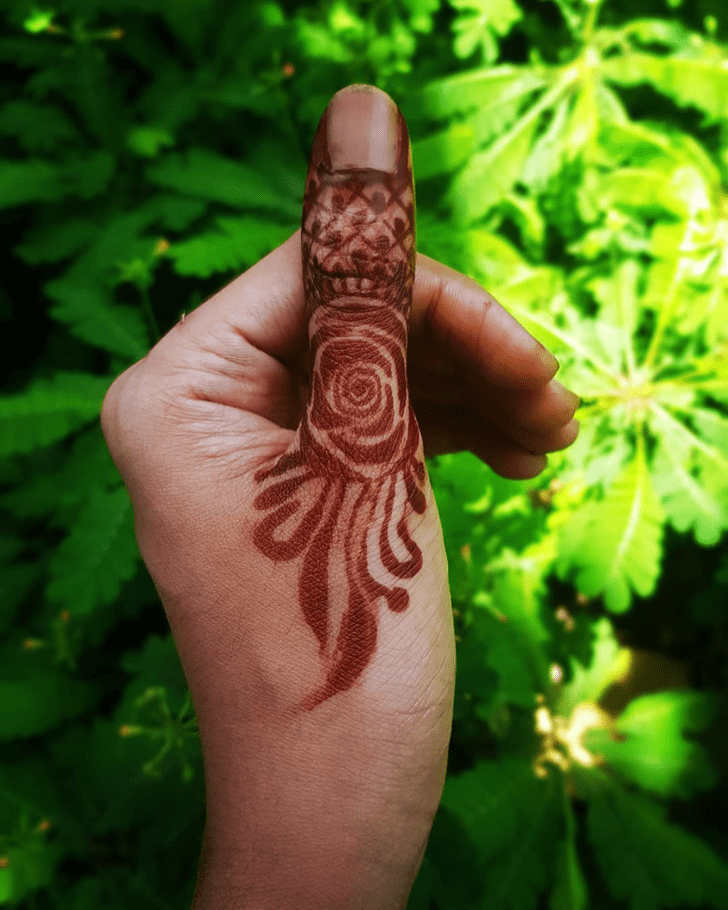 Wonderful Thumb Henna Design