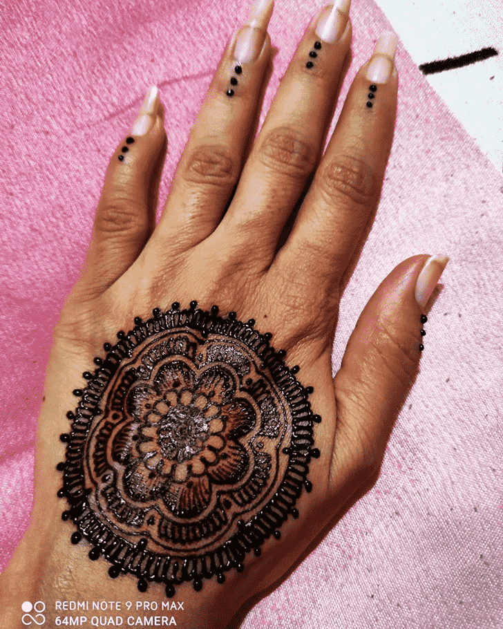 Charming Tikki Henna Design