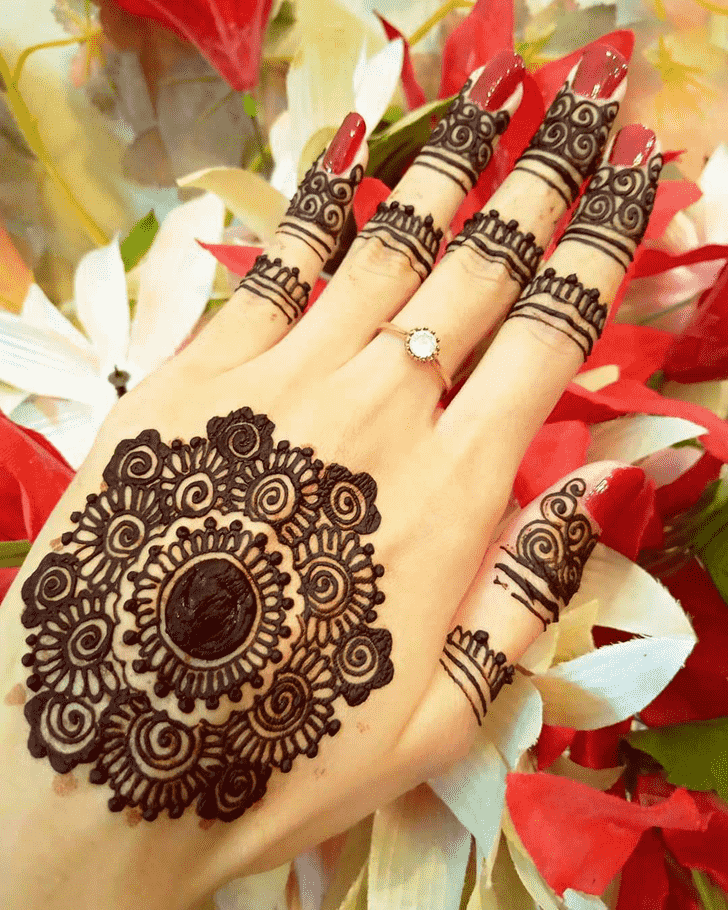 Good Looking Tikki Henna Design