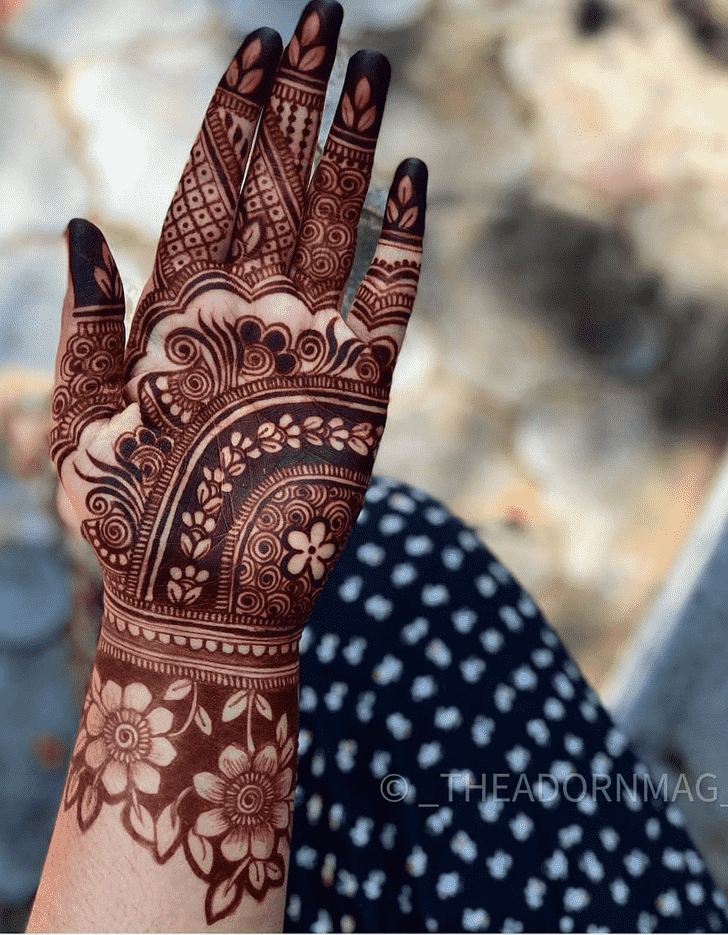 Appealing Tiruchirappalli Henna Design