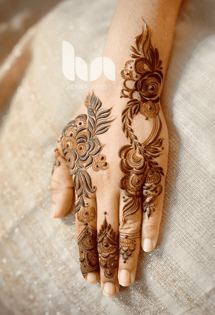 Classy Tiruchirappalli Henna Design