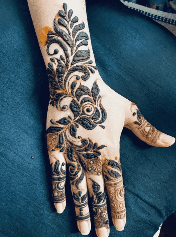 Ravishing Tiruchirappalli Henna Design