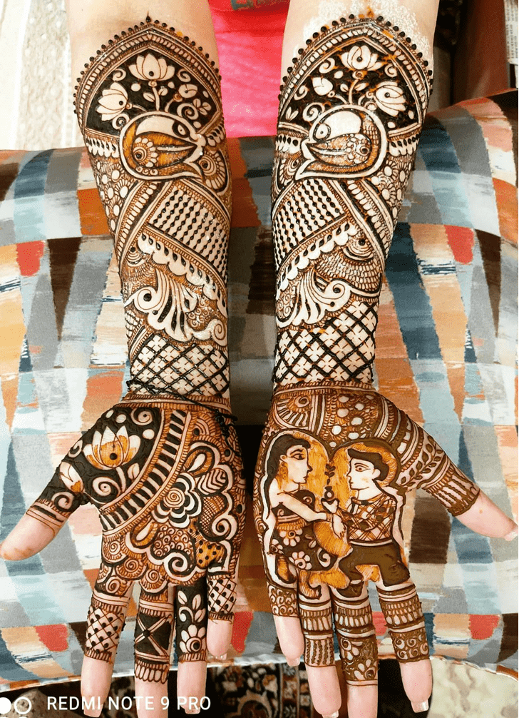 Pretty Traditional Mehndi Design