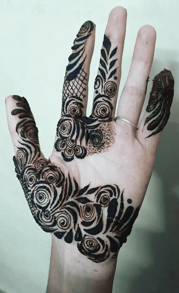 Adorable Trendind Henna Design