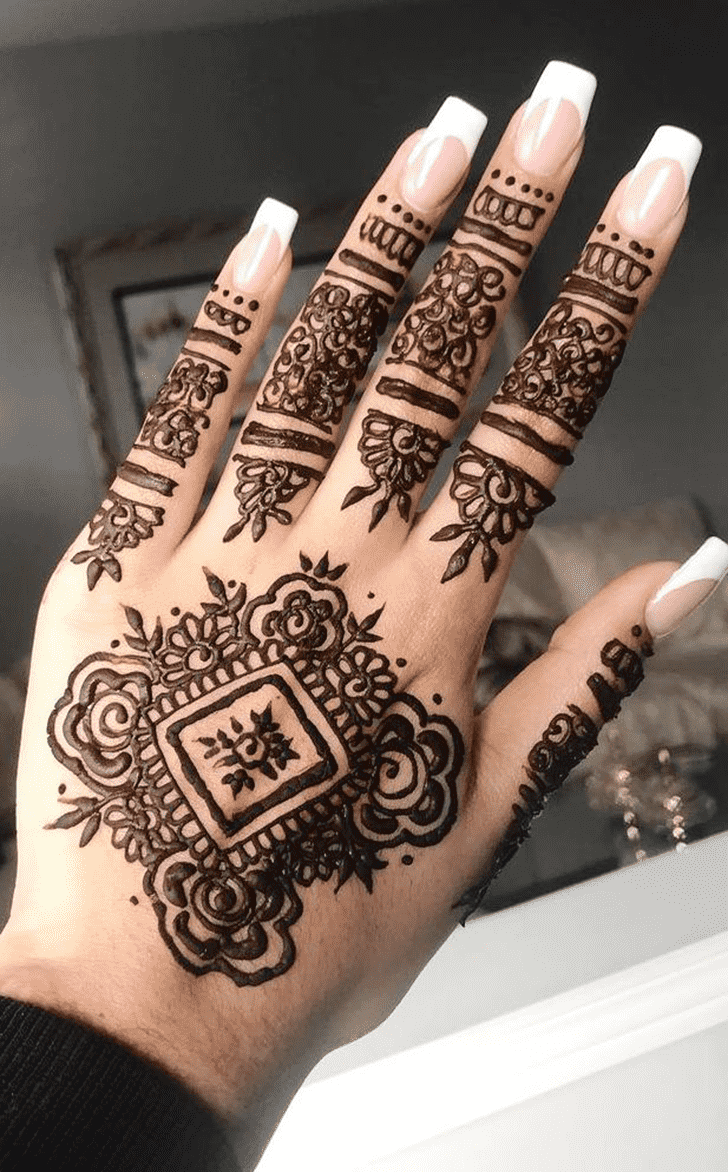 Enthralling Trending Henna Design
