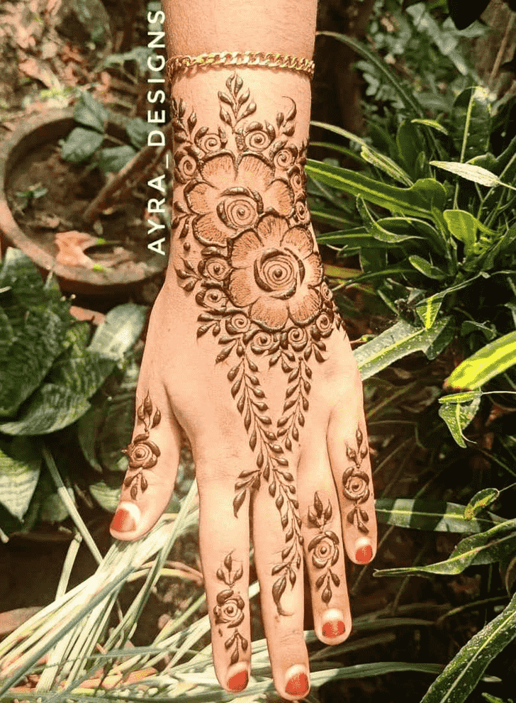 Comely Unique Henna Design