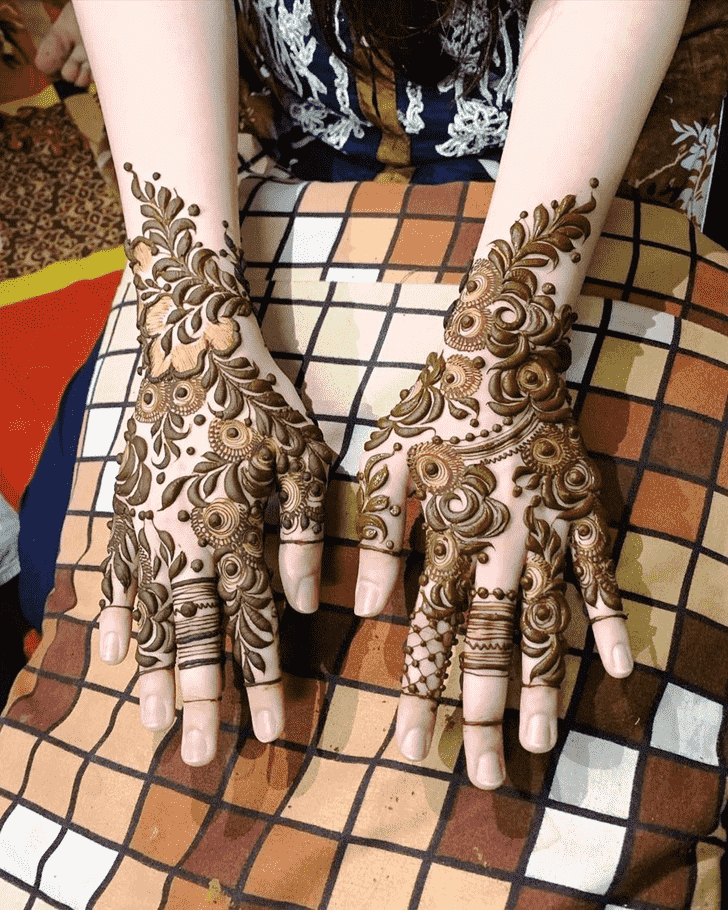 Radiant Unique Henna Design