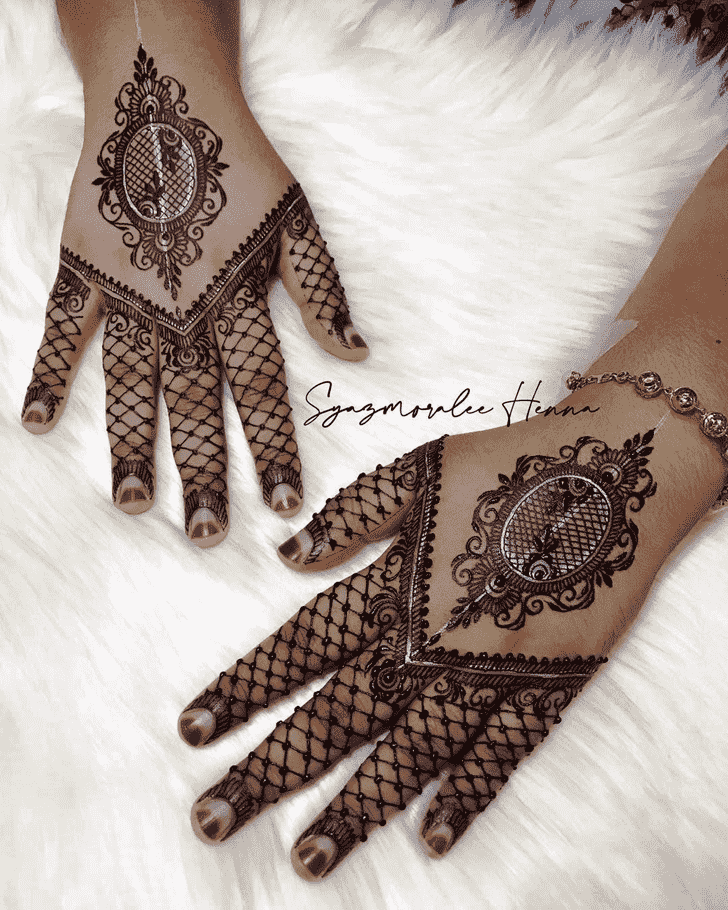 Dazzling United Kingdom Henna Design