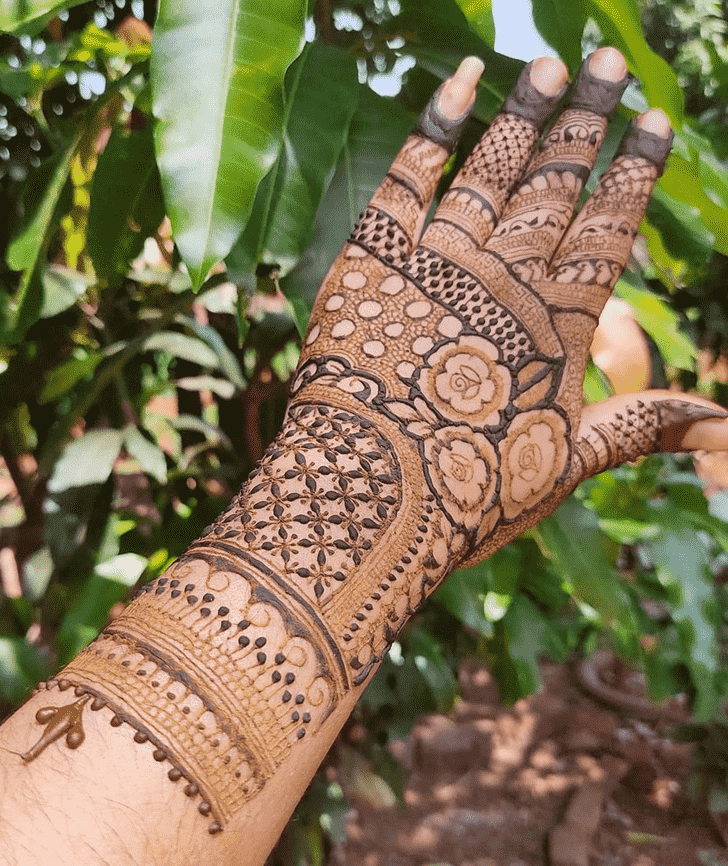 Delightful Vadodara Henna Design