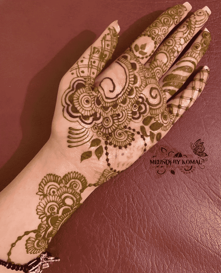 Enthralling Vadodara Henna Design