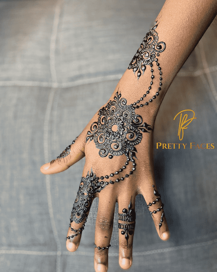 Radiant Vadodara Henna Design