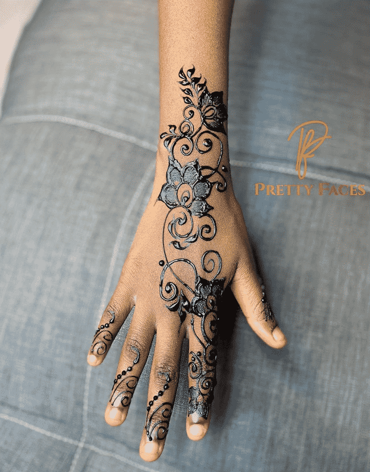 Ravishing Vadodara Henna Design