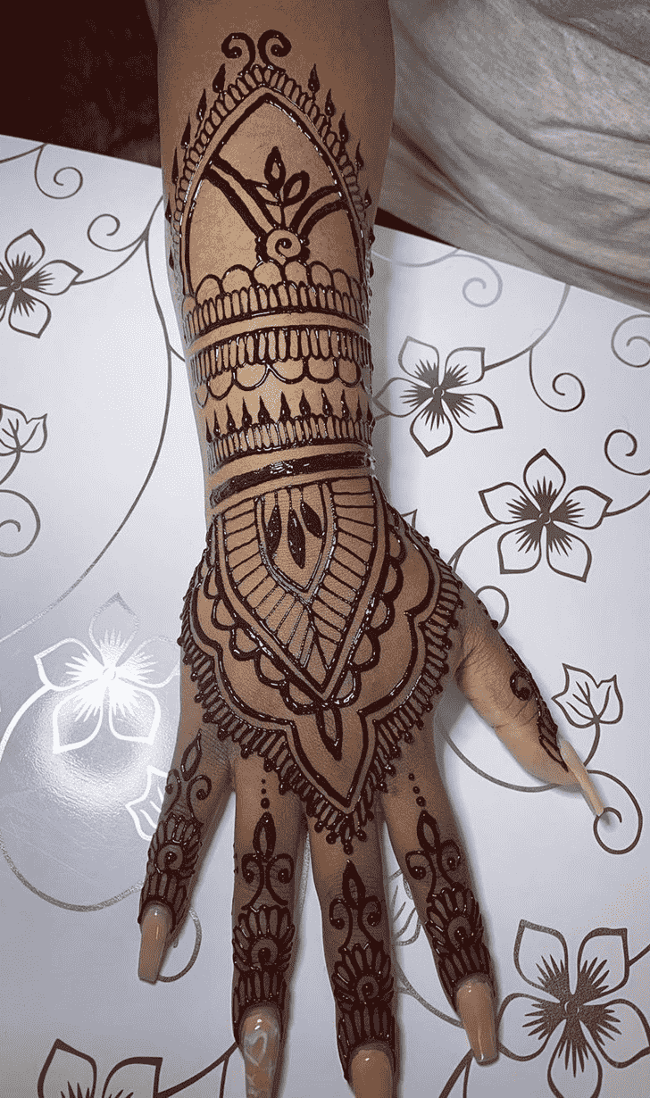 Refined Vadodara Henna Design