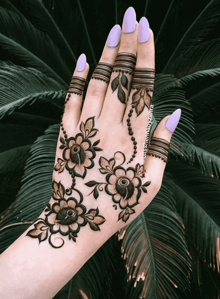 Delightful Valentines Day Henna Design
