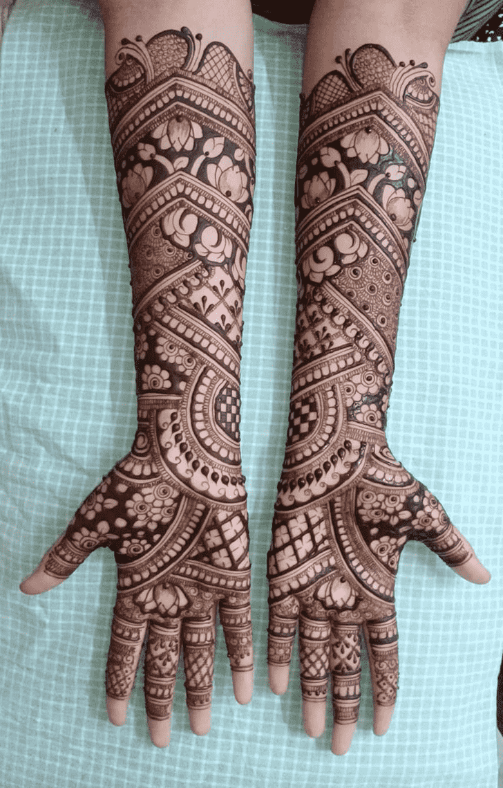 Enthralling Valentines Day Henna Design
