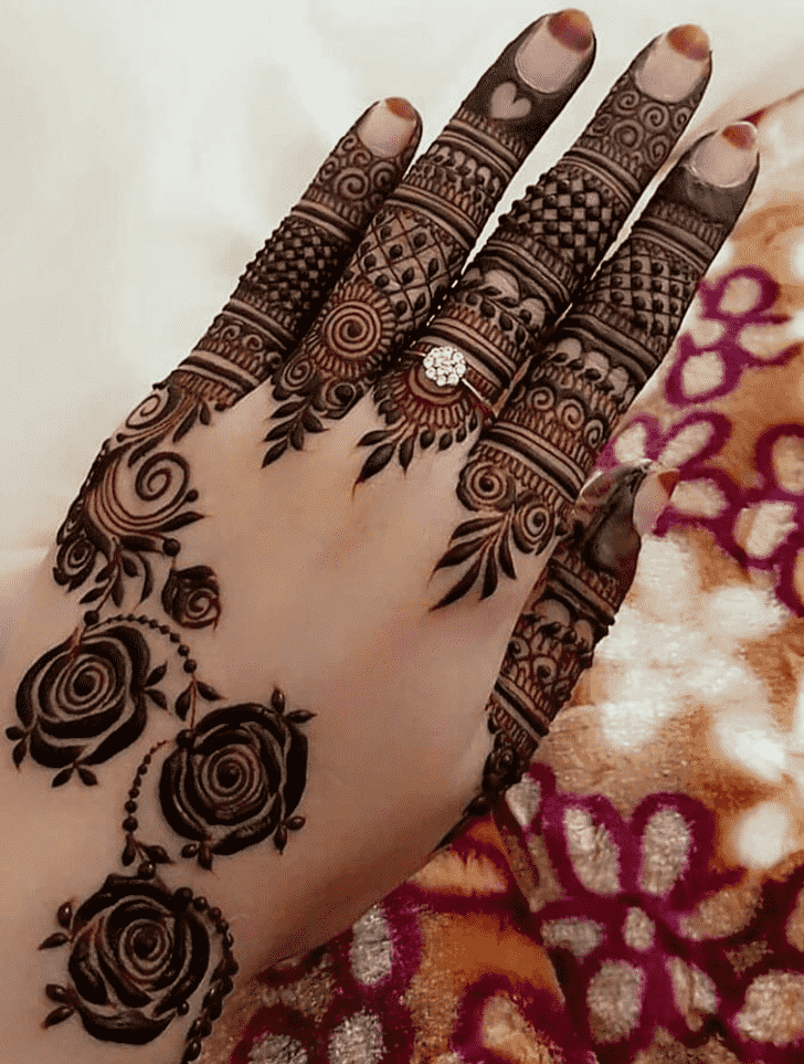 Fascinating Valentines Day Henna Design