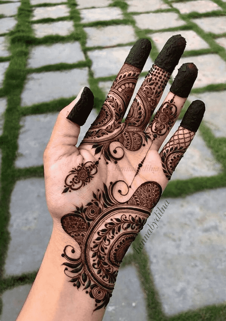 Gorgeous Valentines Day Henna Design