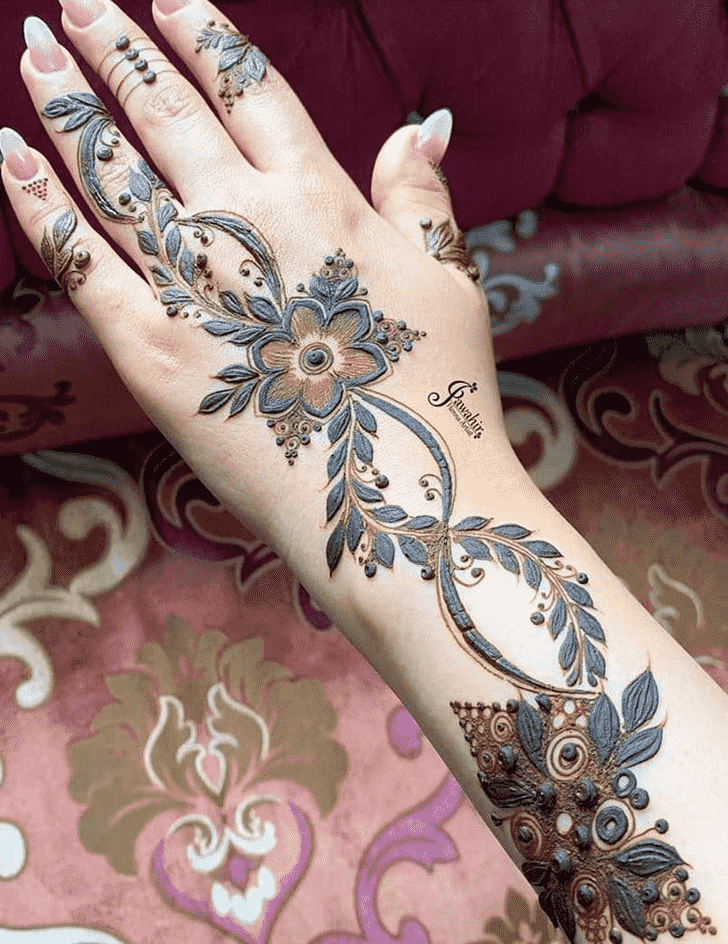 Shapely Vancouver Henna Design