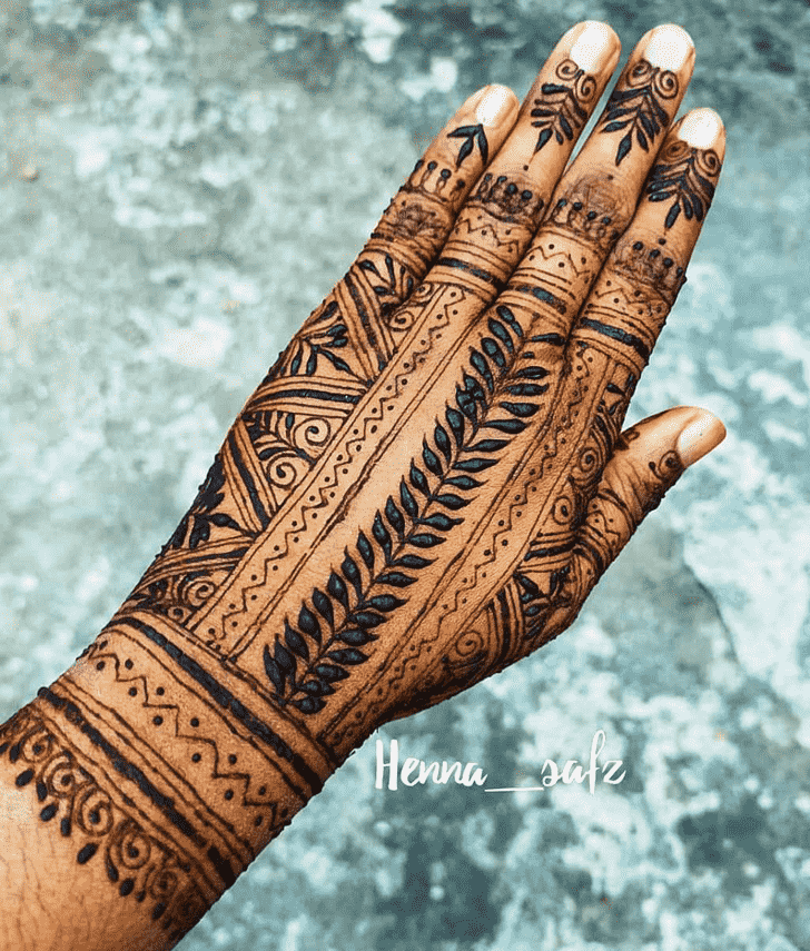 Charming Varanasi Henna Design