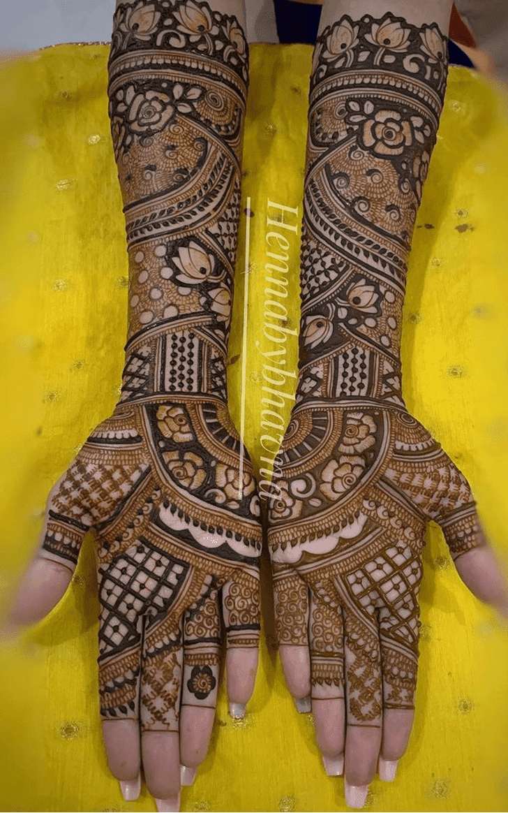 Charming Vat Purnima Henna Design