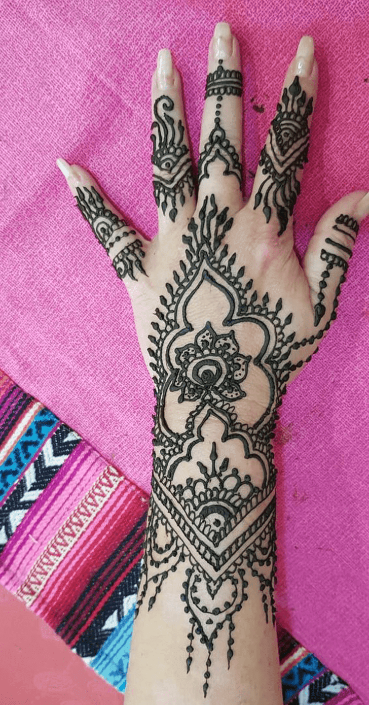 Arm Vat Purnima Henna Design